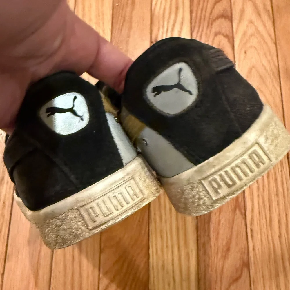 Puma Godzilla Men’s Black and Gold Sneakers WELL WORN see pics Size 8